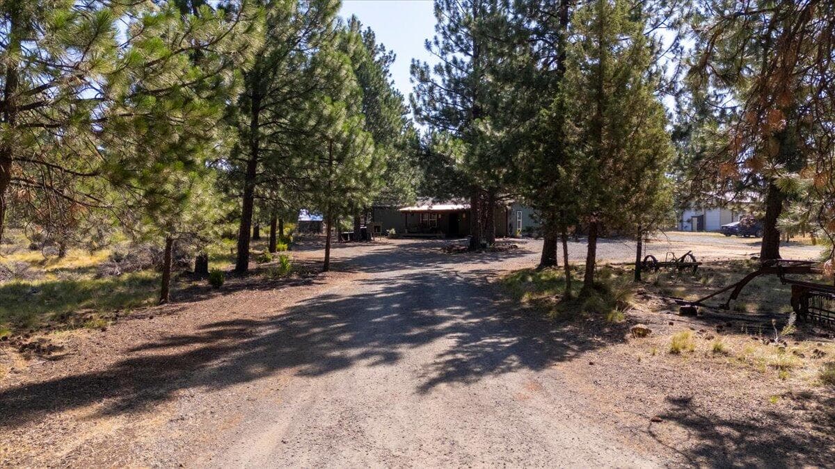Photo of 60326 Hiawatha Lane 35 of 57