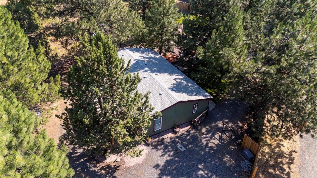 Photo of 60326 Hiawatha Lane 52 of 57