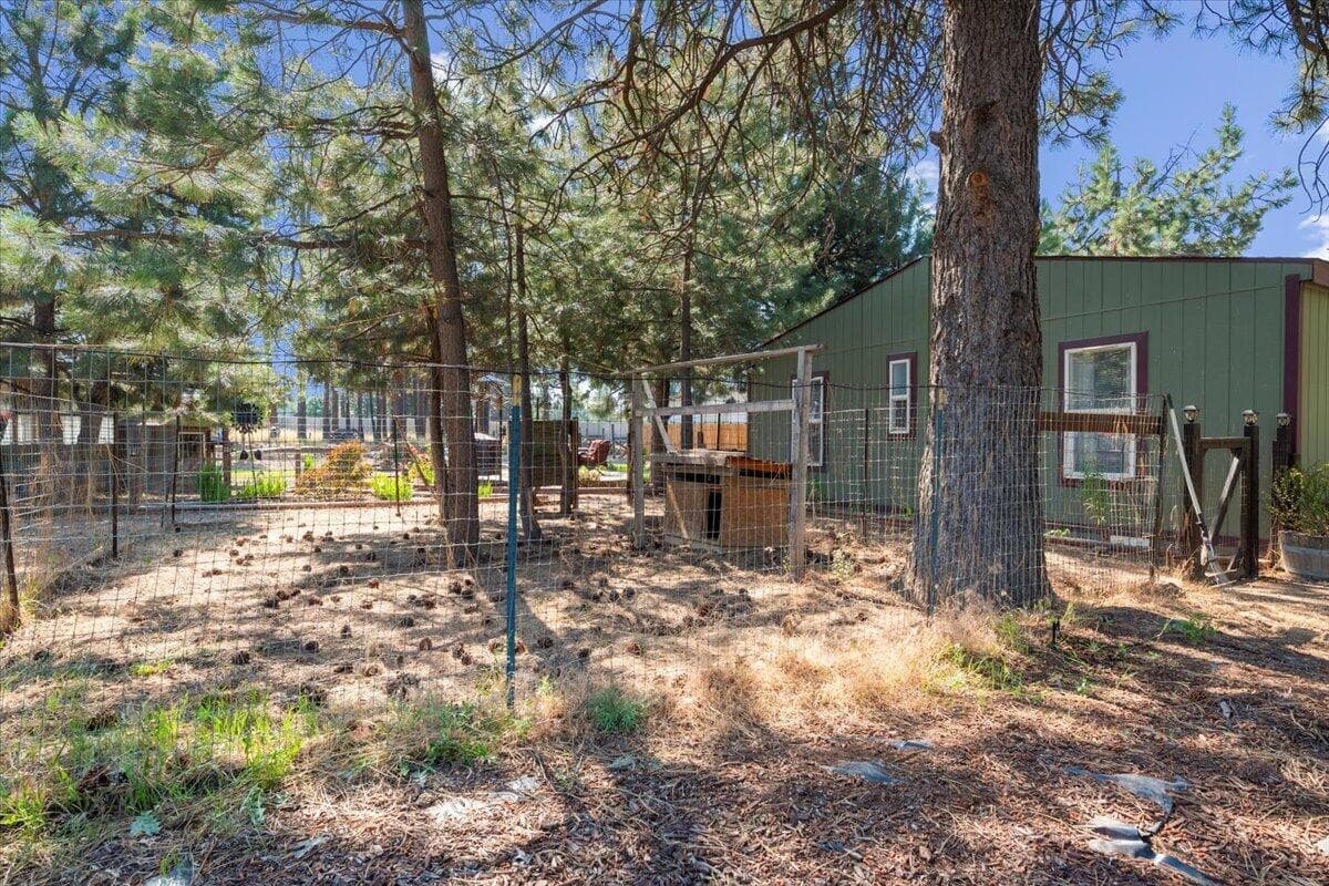 Photo of 60326 Hiawatha Lane 38 of 57