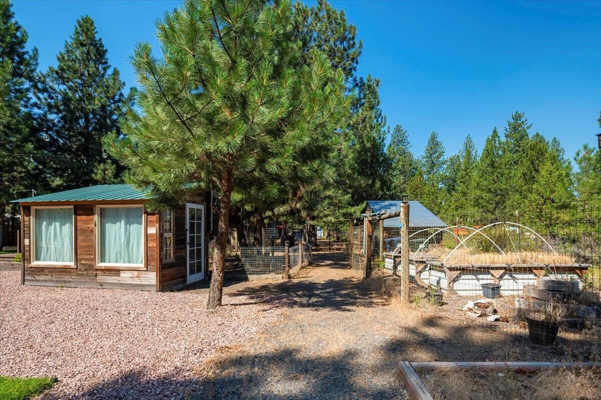 Photo of 60326 Hiawatha Lane 46 of 57