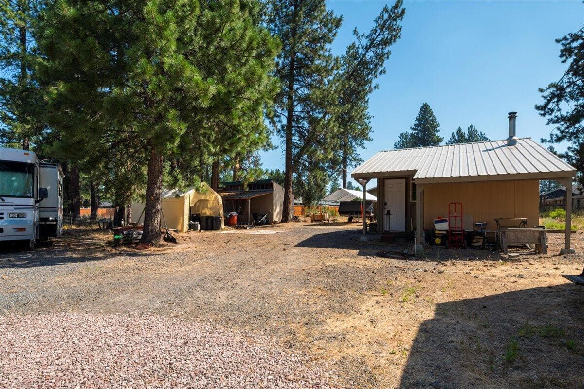 Photo of 60326 Hiawatha Lane 48 of 57