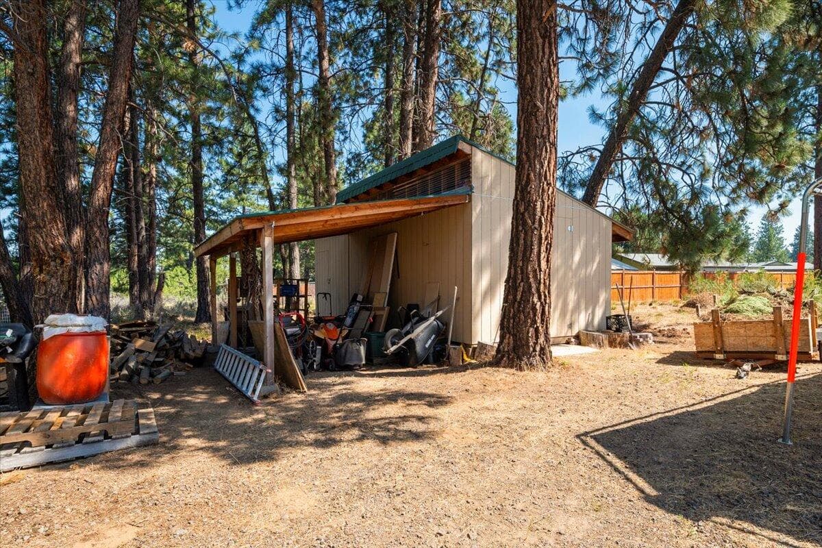 Photo of 60326 Hiawatha Lane 50 of 57