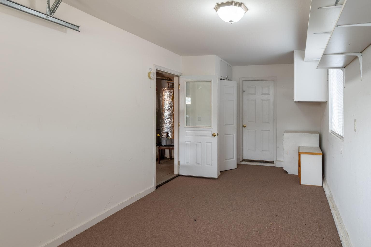 Photo of 857 NW Poplar Avenue 23 of 36