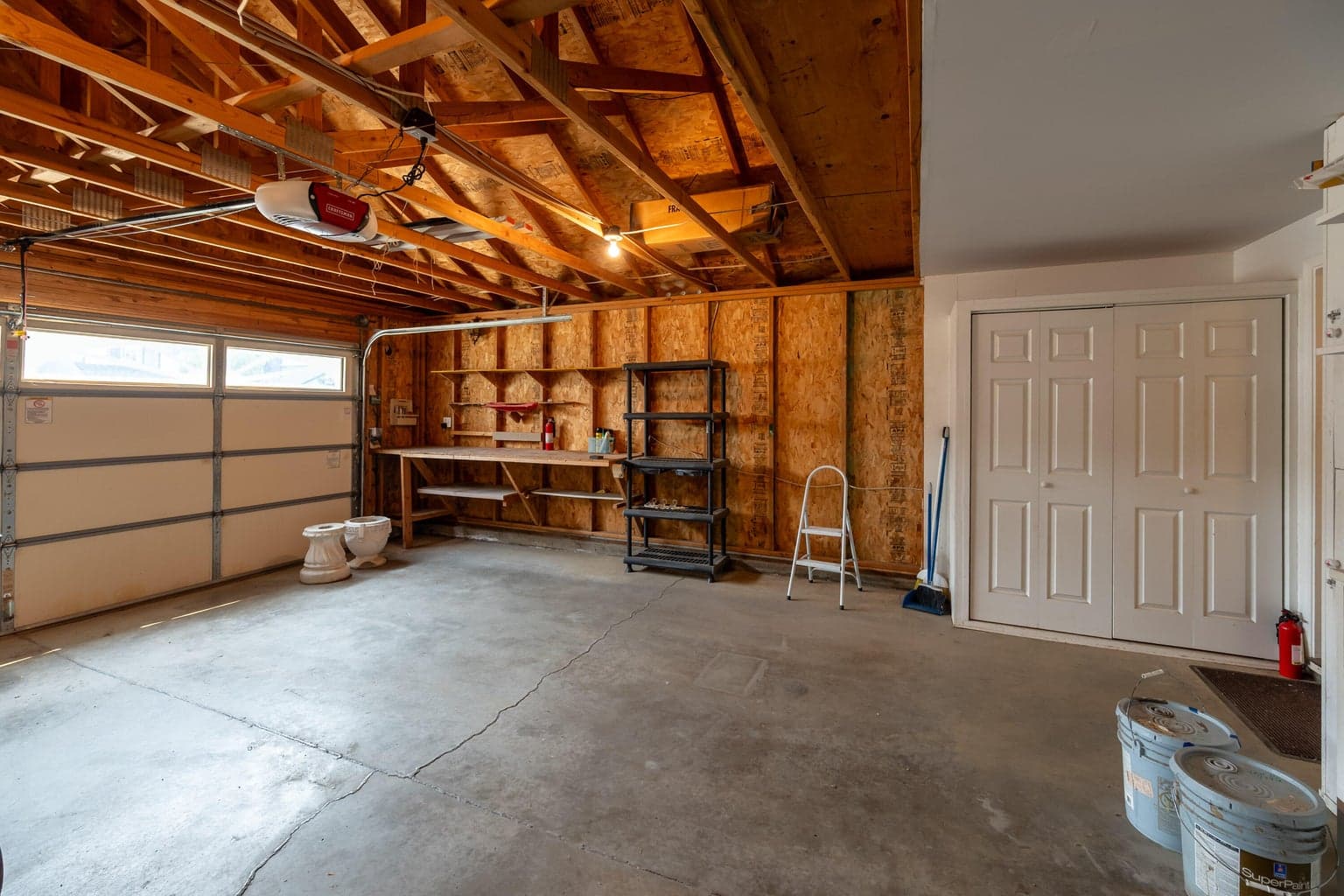 Photo of 857 NW Poplar Avenue 21 of 36