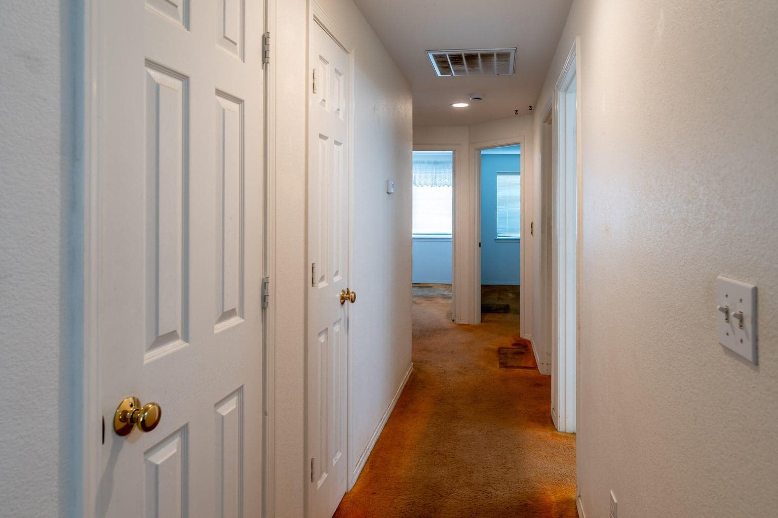 Photo of 857 NW Poplar Avenue 11 of 36