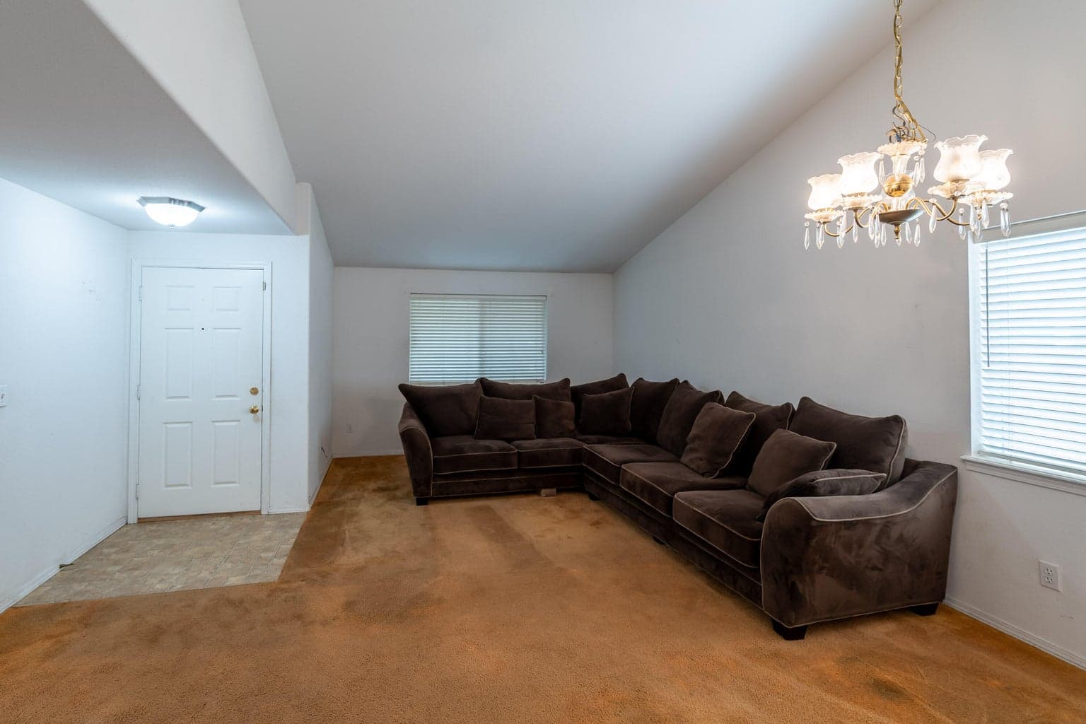 Photo of 857 Poplar 6 of 36