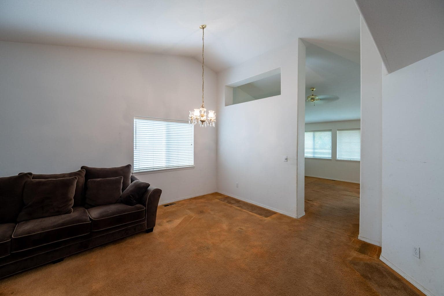 Photo of 857 Poplar 5 of 36