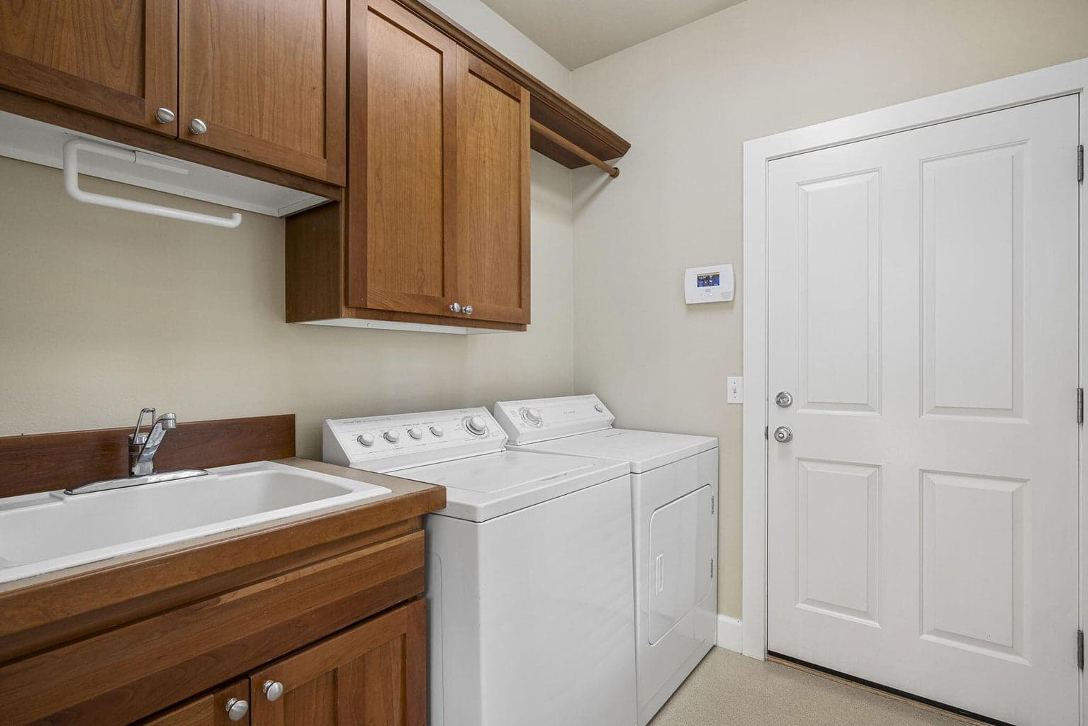 Photo of 891 NE Wiest Way 15 of 33