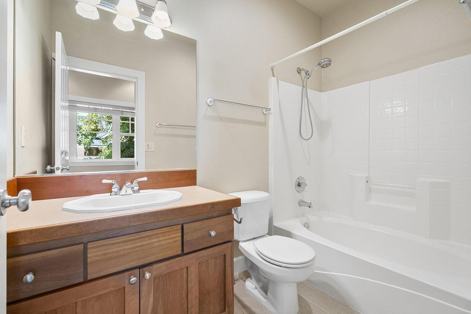 Upstairs Full Bath