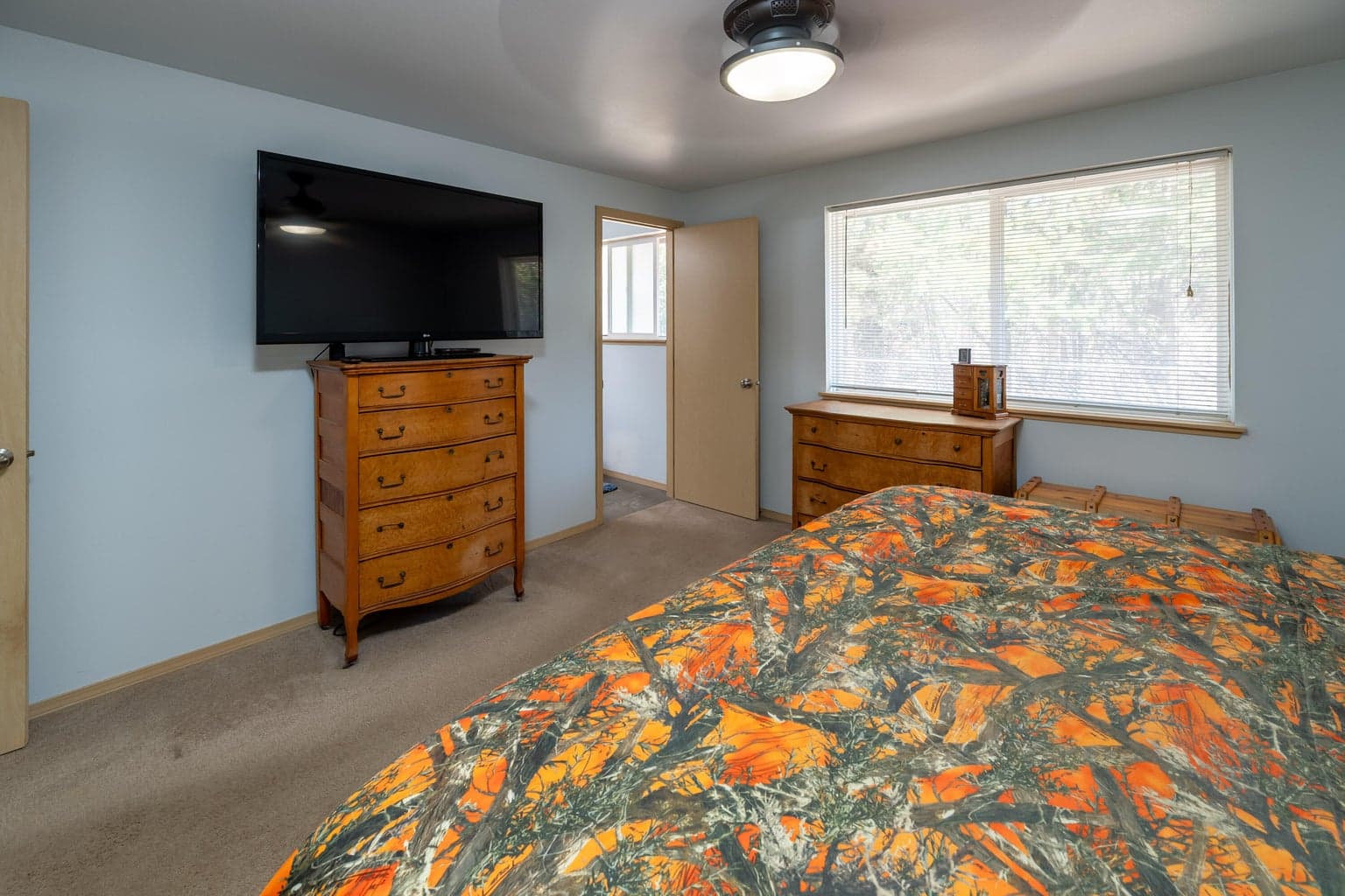 Photo of 15610 Burgess Road 10 of 32