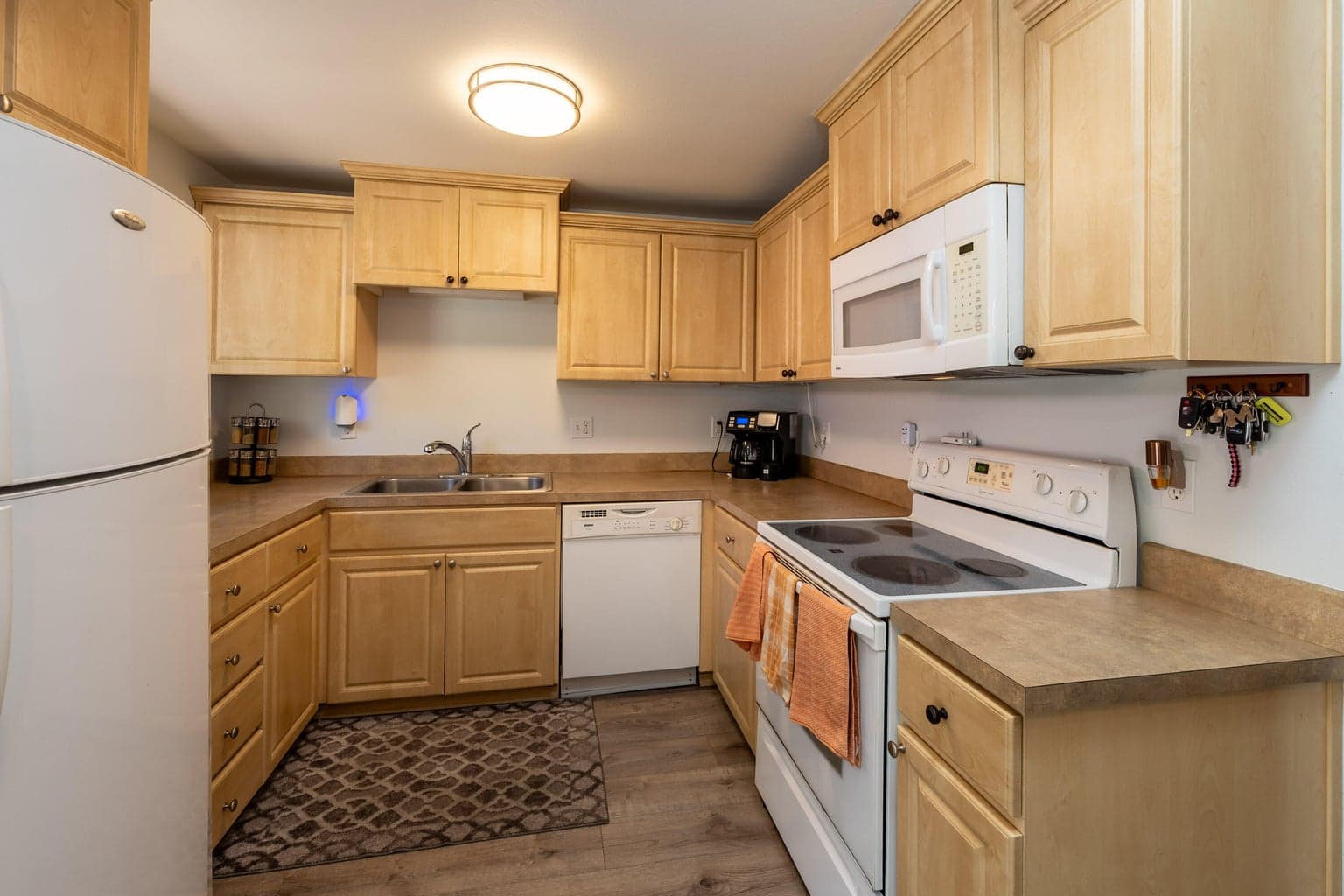 Photo of 15610 Burgess Road 7 of 32