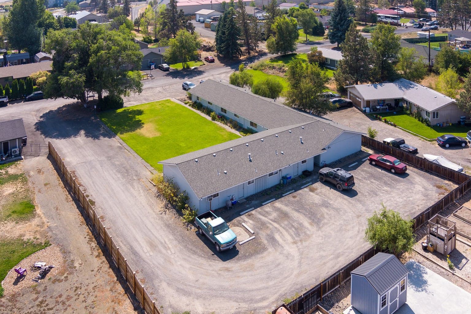 Photo of 2125 SW Xero Avenue 8 of 67