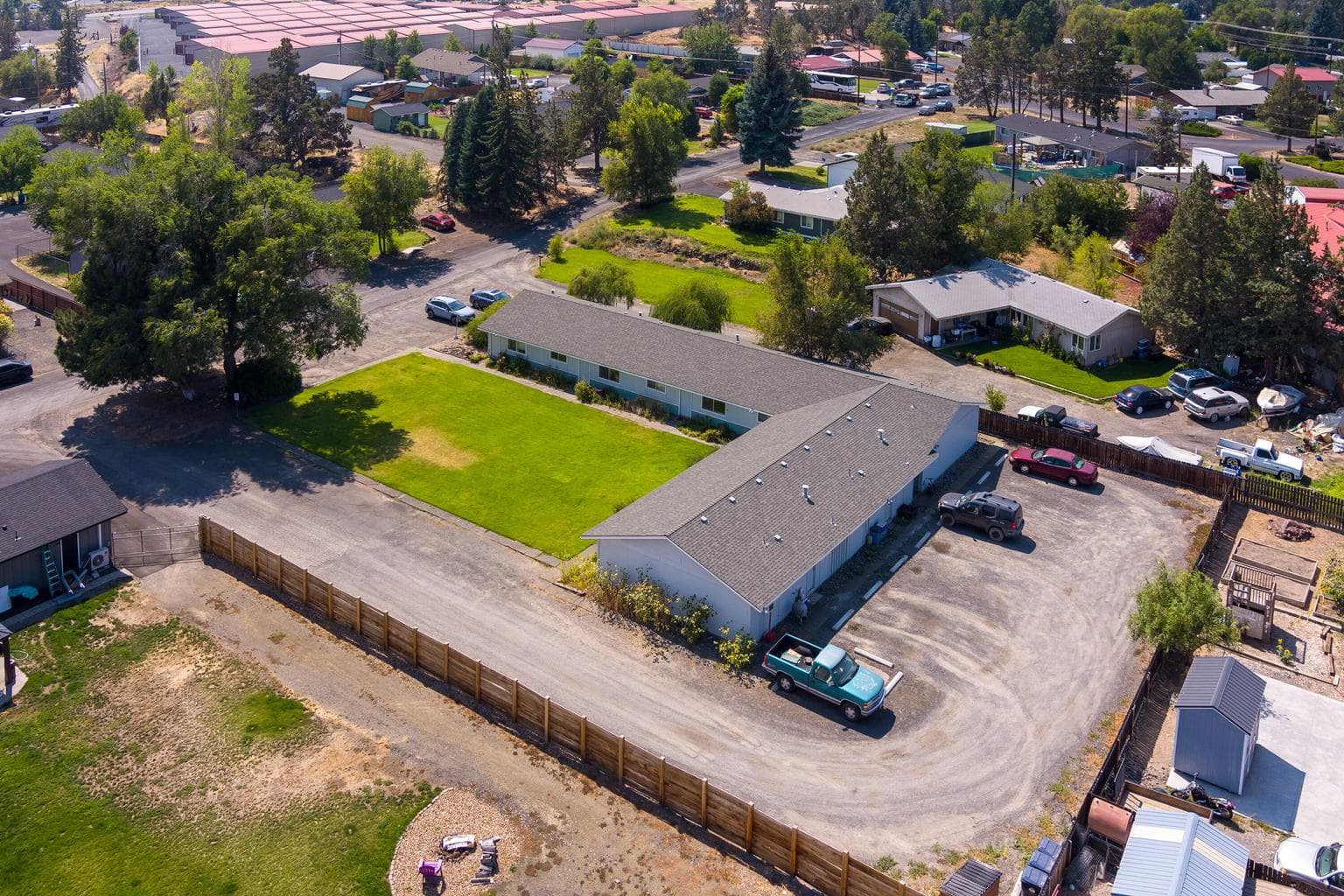 Photo of 2125 SW Xero Avenue 10 of 67