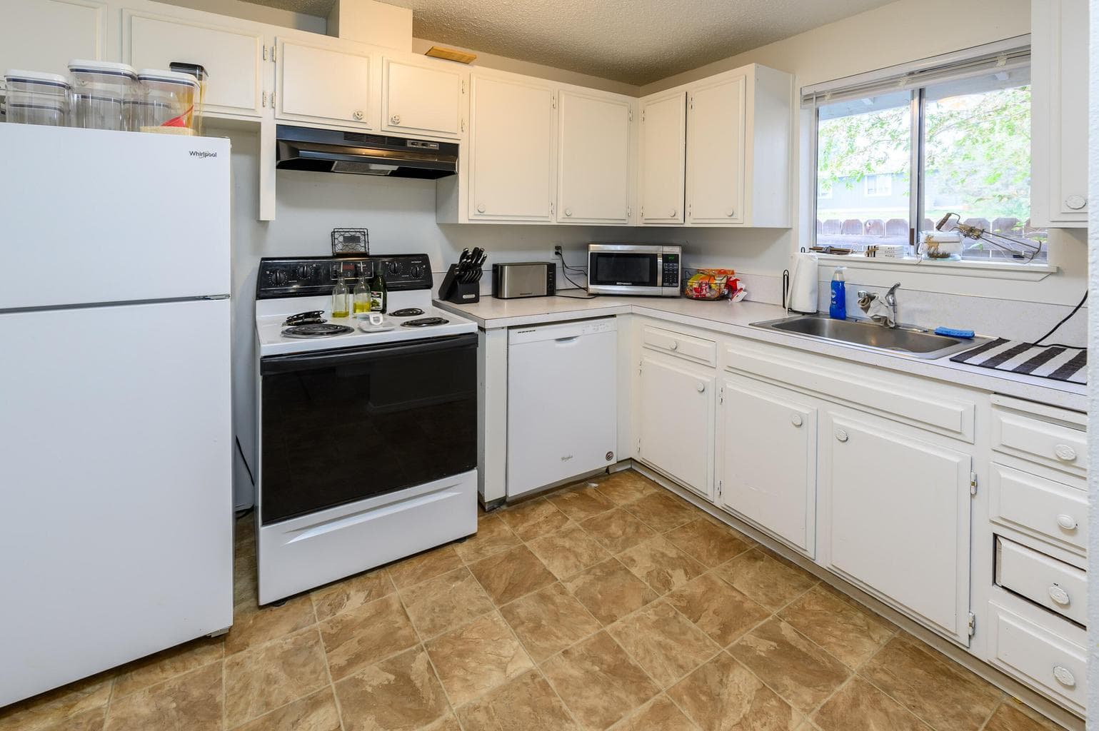 Photo of 2125 SW Xero Avenue 25 of 67