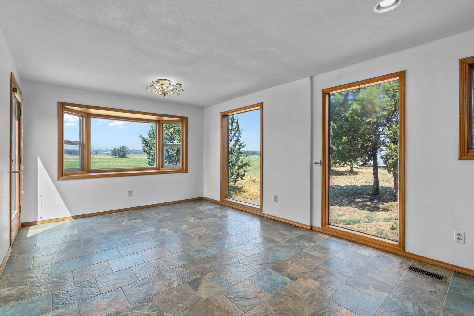 Photo of 21241 Zodiac Lane 18 of 83