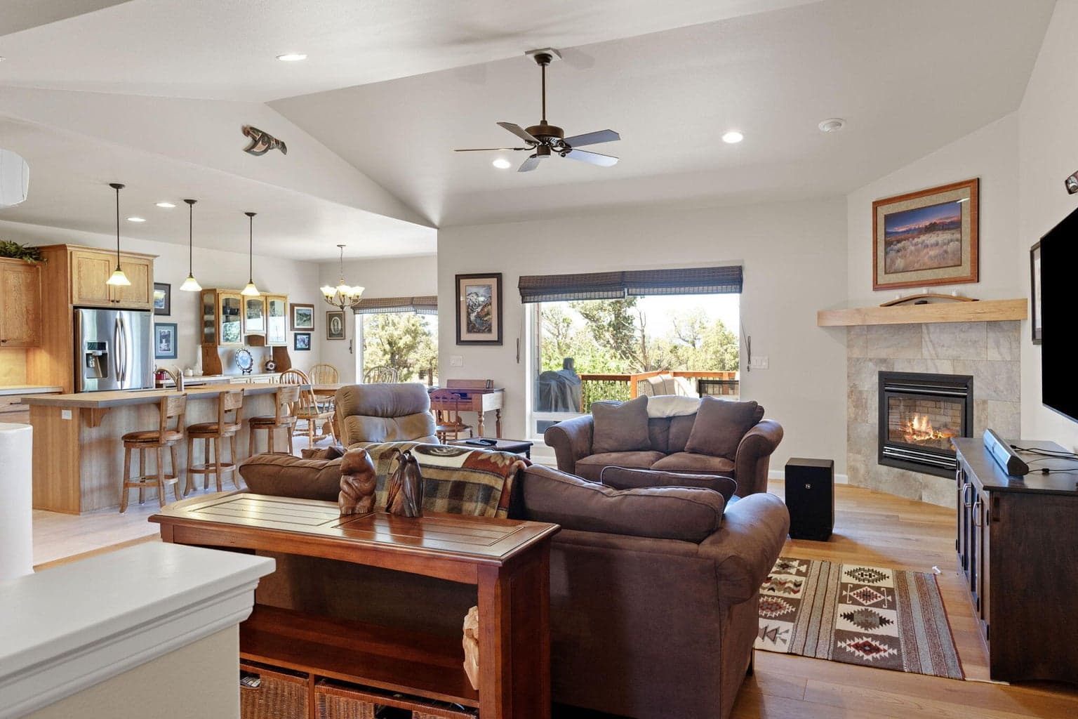Photo of 1061 Trail Creek Drive 9 of 34
