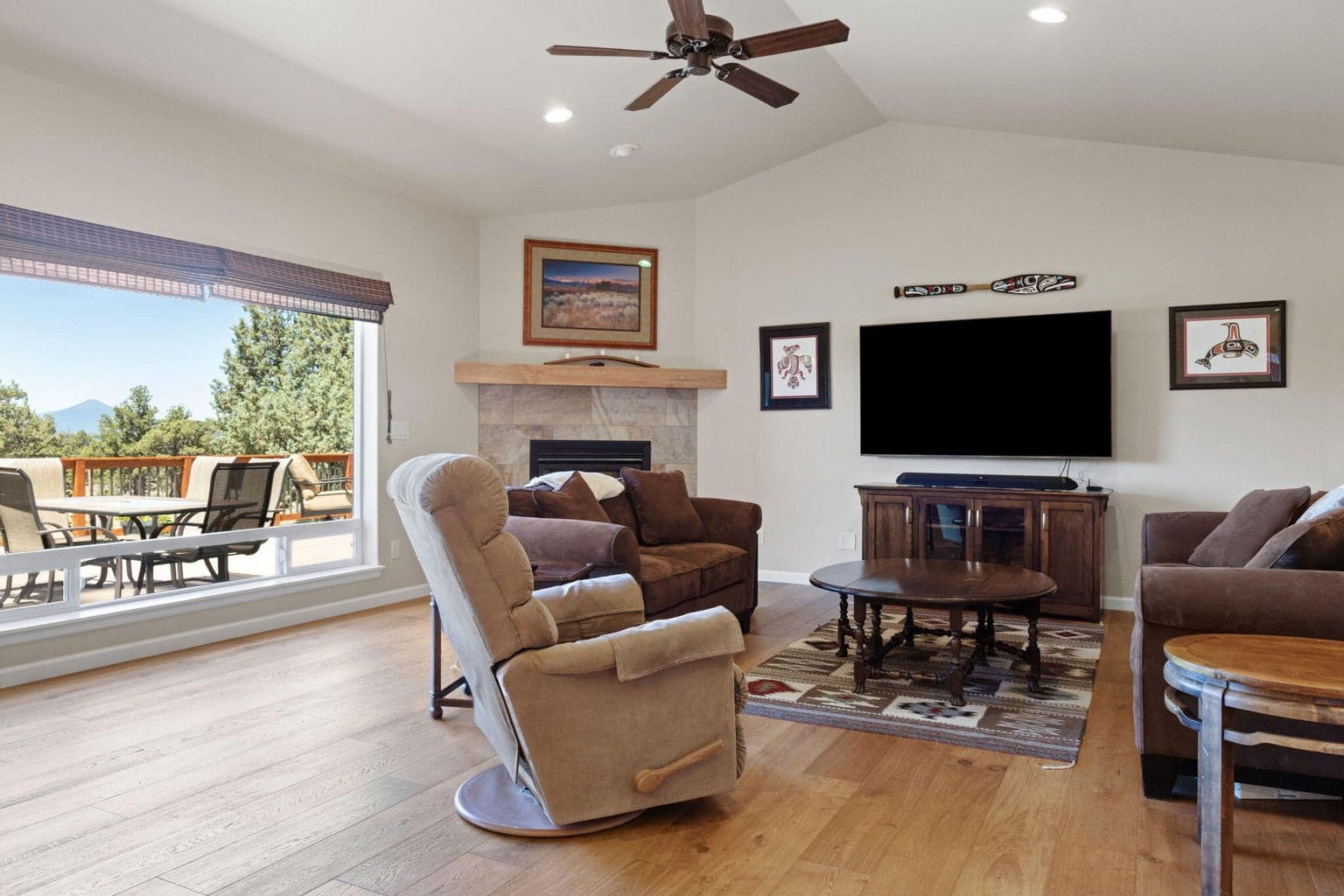 Photo of 1061 Trail Creek Drive 10 of 34