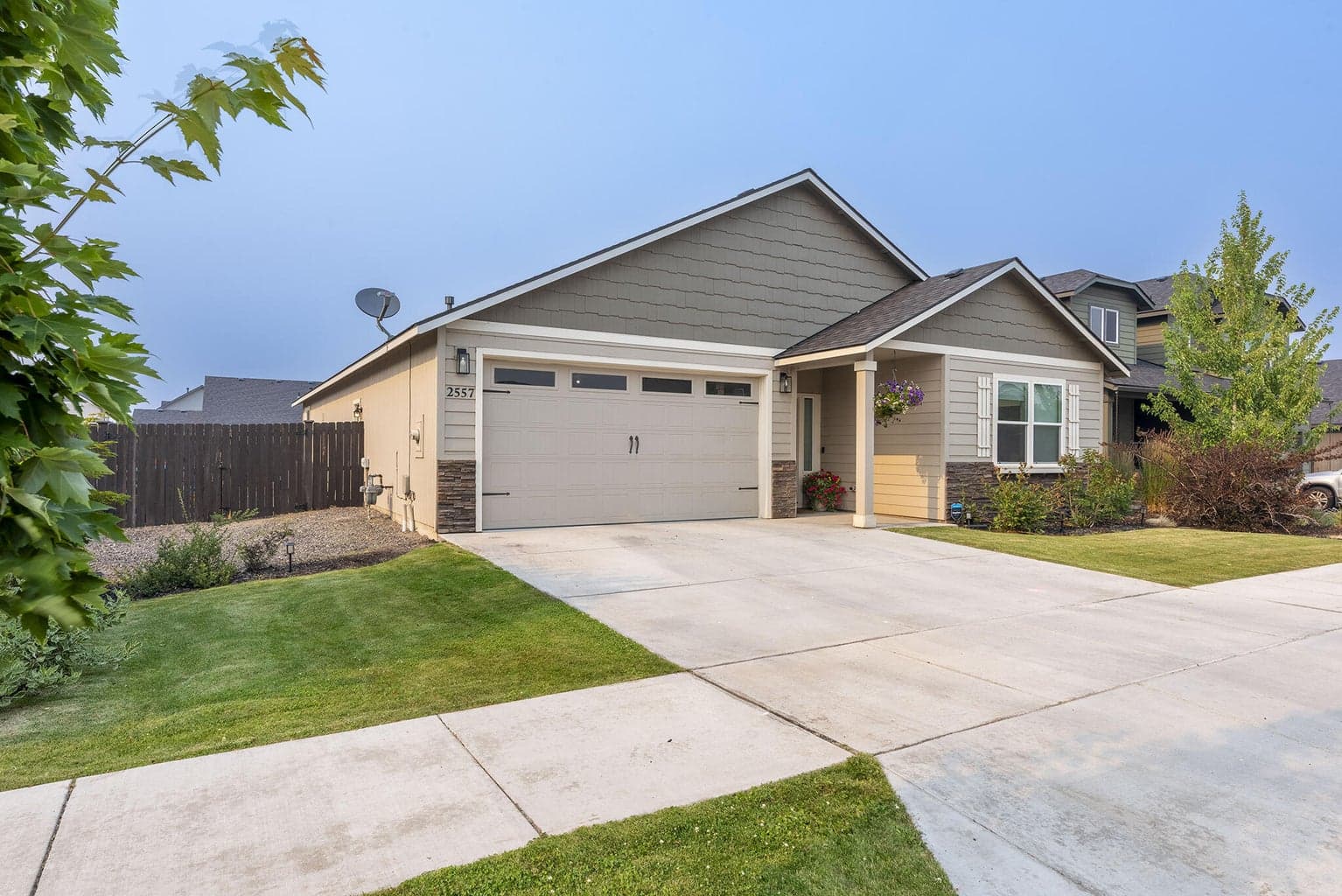 Photo of 2557 NW Glen Oak Avenue 39 of 39