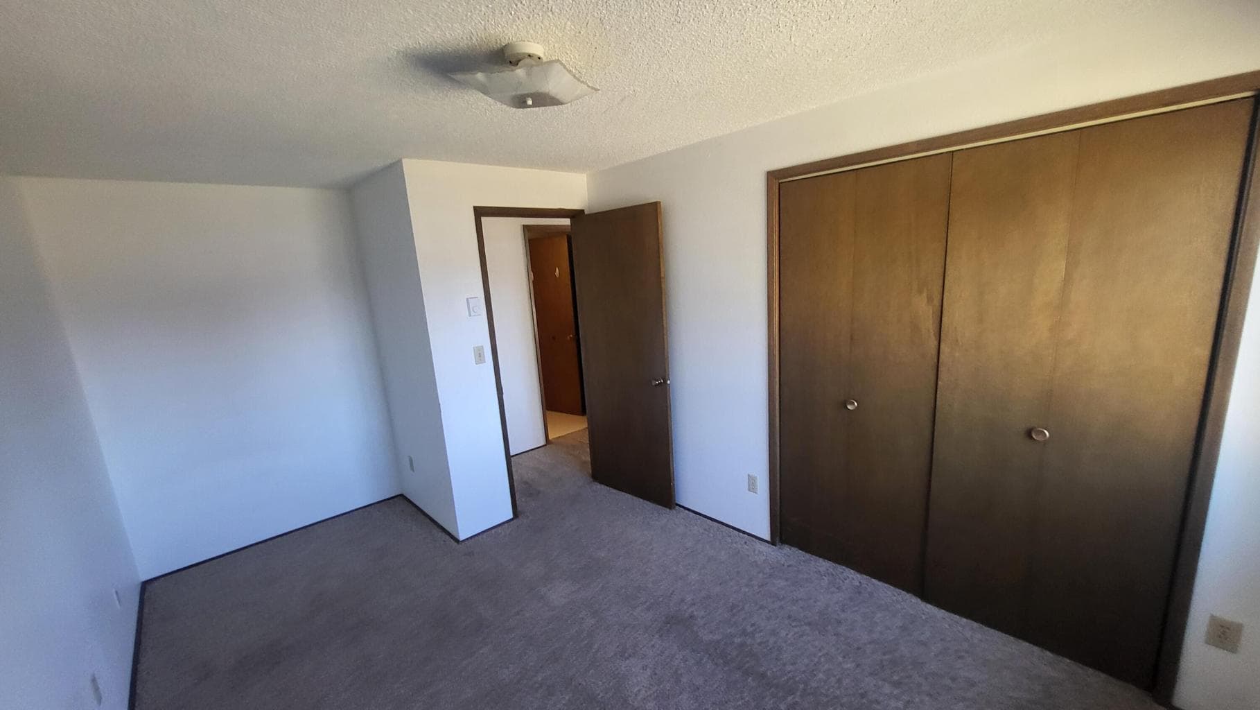 Photo of 2926 SW 23rd Street 9 of 17