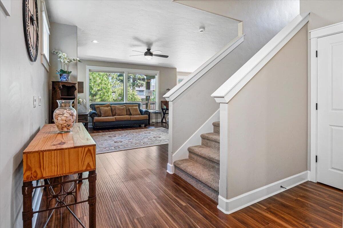 Photo of 60342 SE Hedgewood Lane 8 of 48