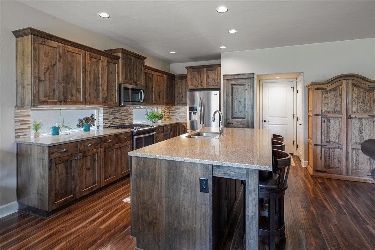 Photo of 60342 SE Hedgewood Lane 15 of 48