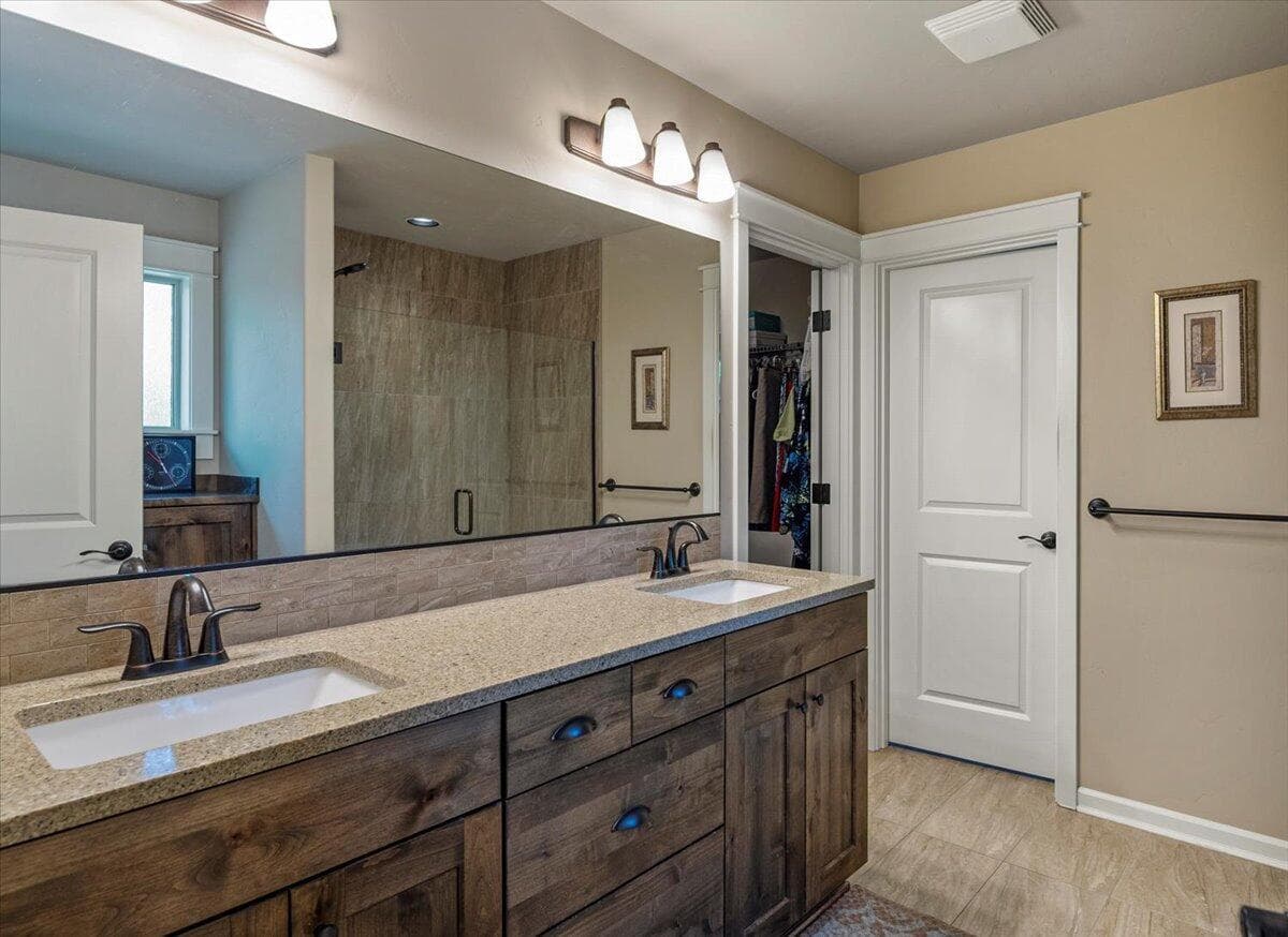 Photo of 60342 SE Hedgewood Lane 24 of 48