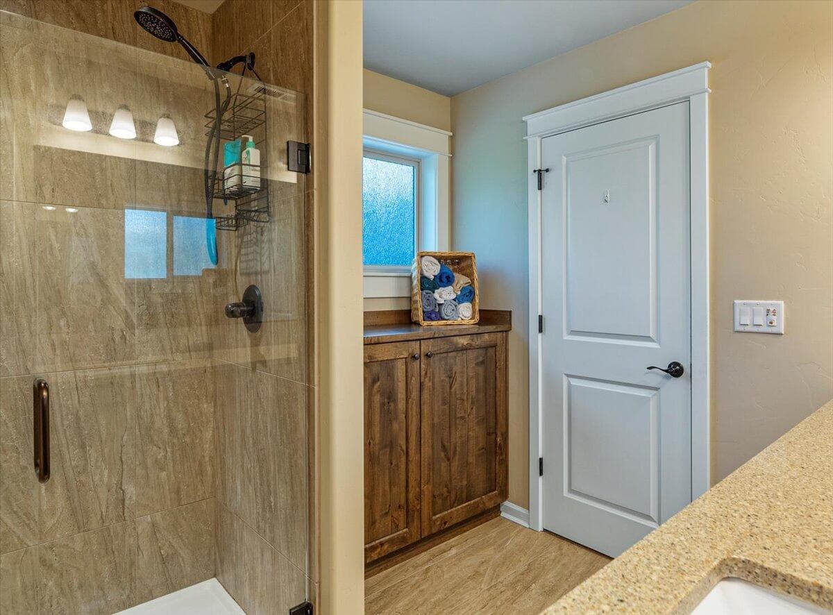 Photo of 60342 SE Hedgewood Lane 27 of 48