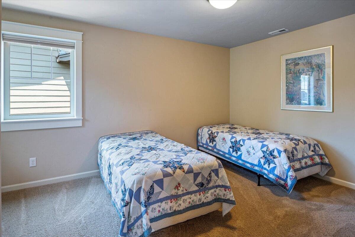Photo of 60342 SE Hedgewood Lane 30 of 48