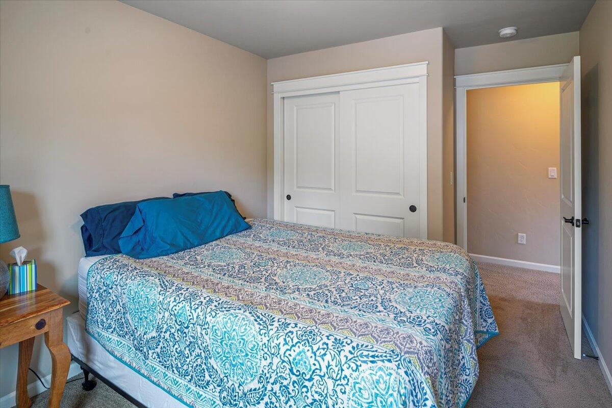 Photo of 60342 SE Hedgewood Lane 33 of 48
