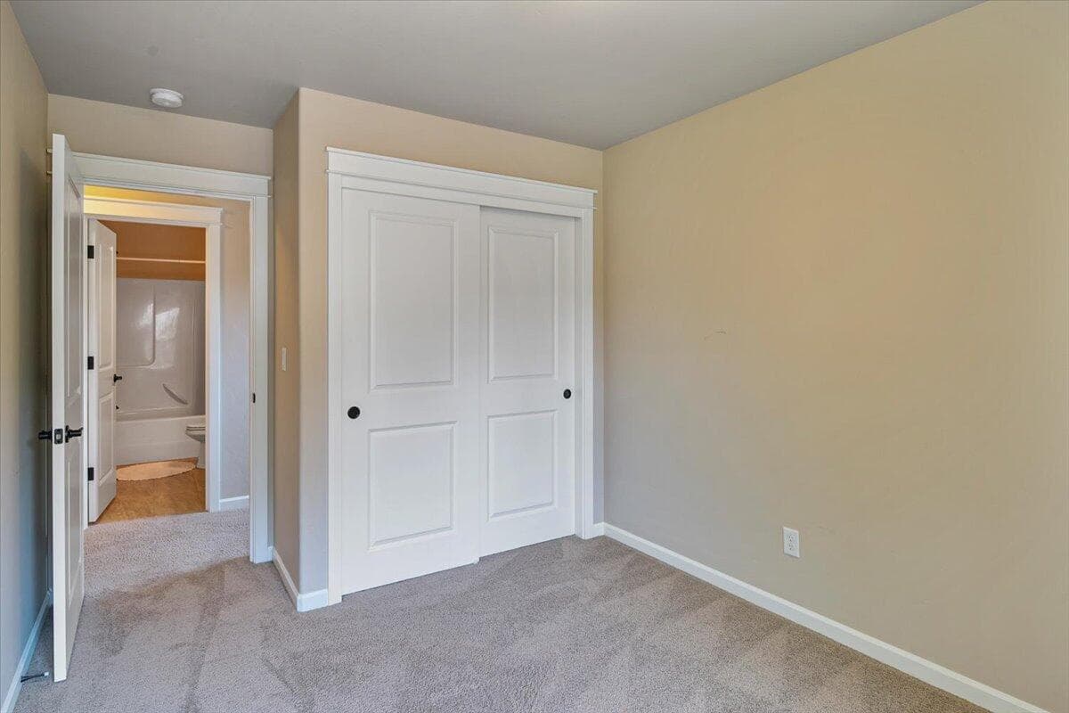 Photo of 60342 SE Hedgewood Lane 35 of 48