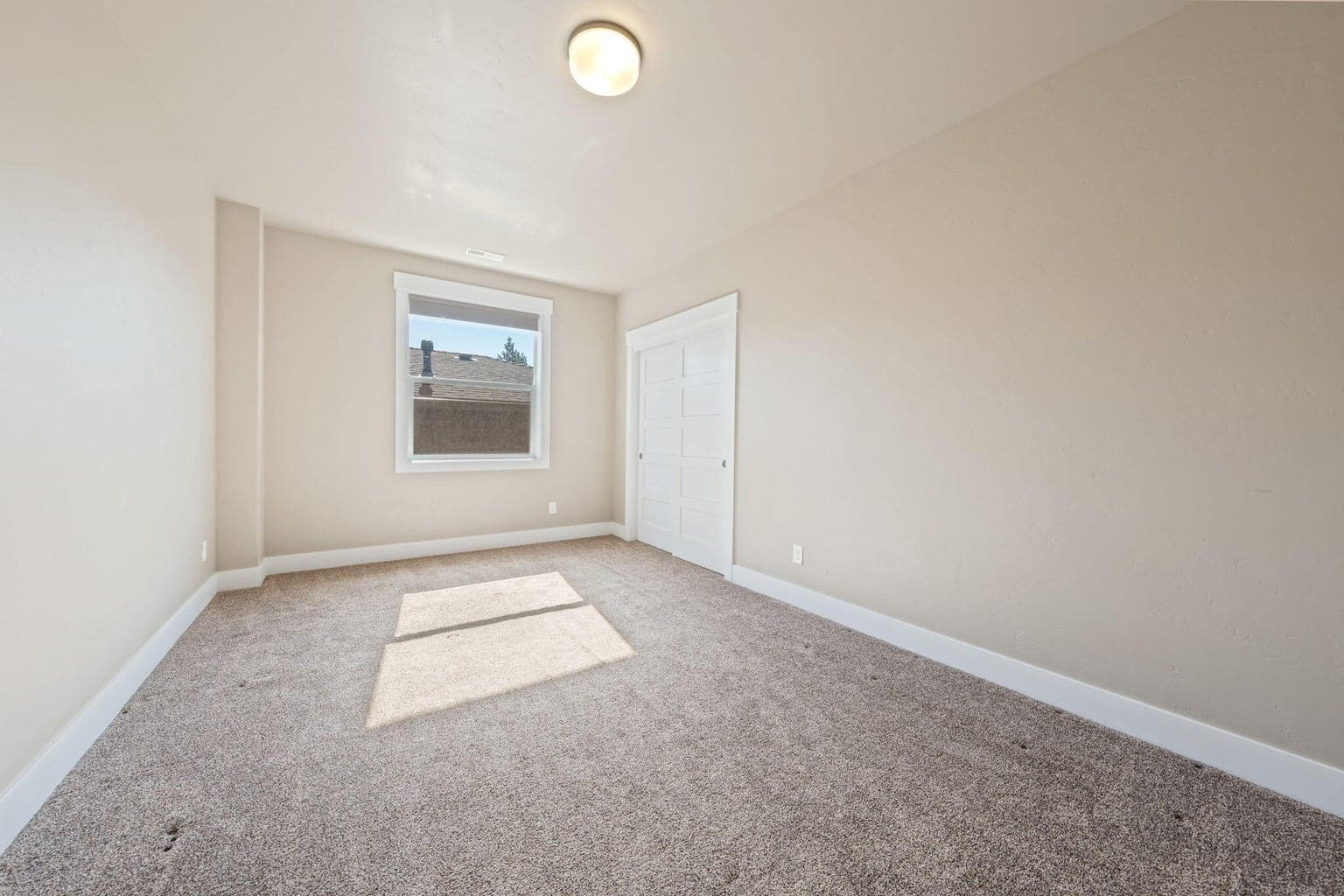 Upstairs Guest Bedroom 2