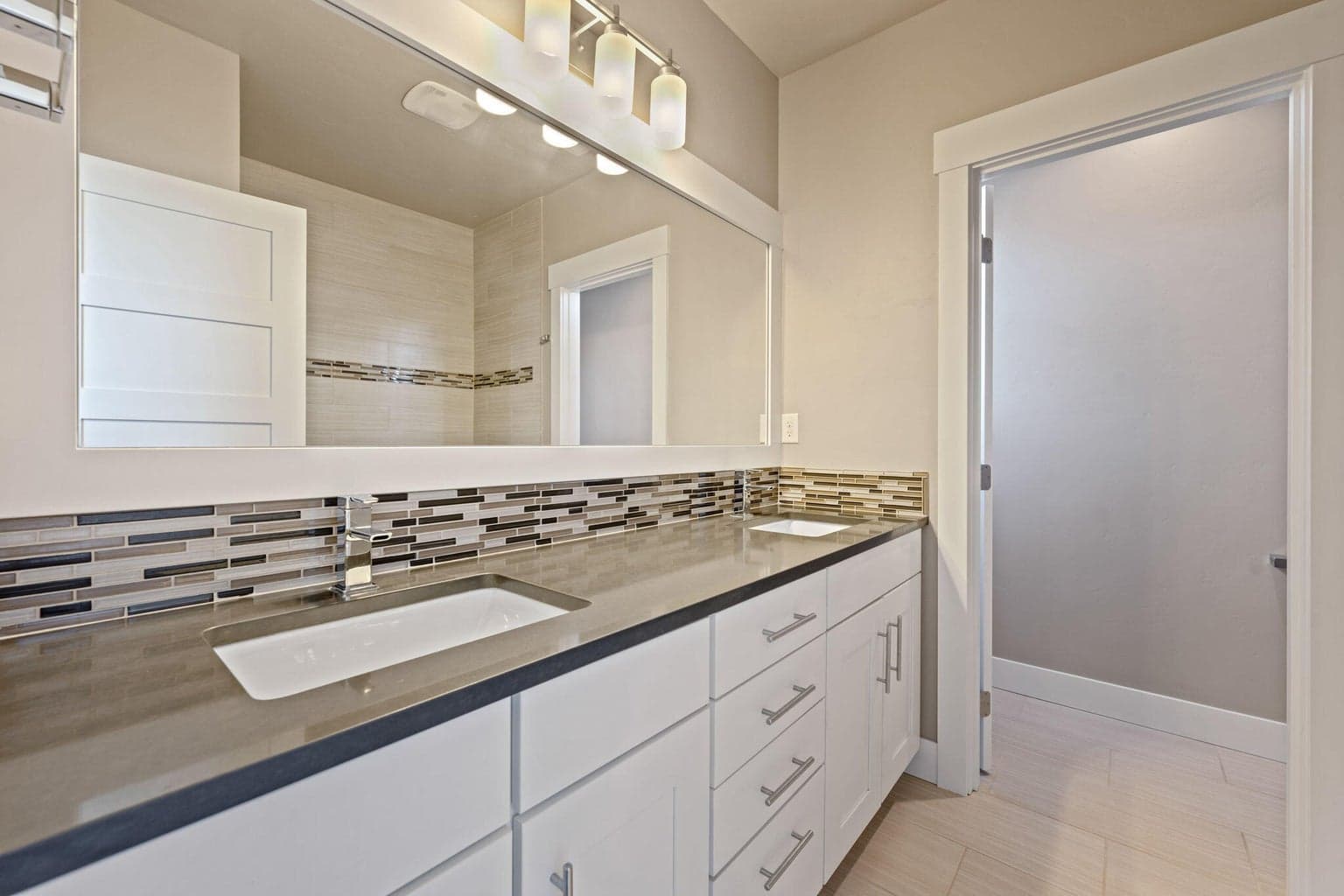 Upstairs Guest Bath