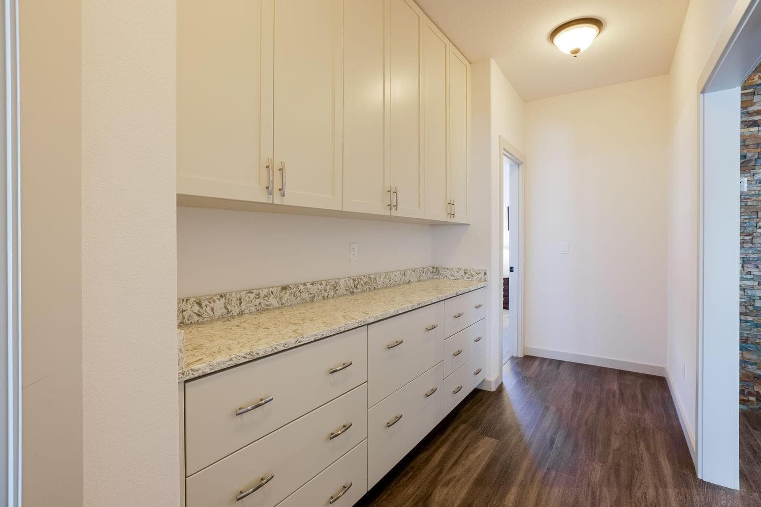 Photo of 3776 SW Wickiup Place 33 of 60