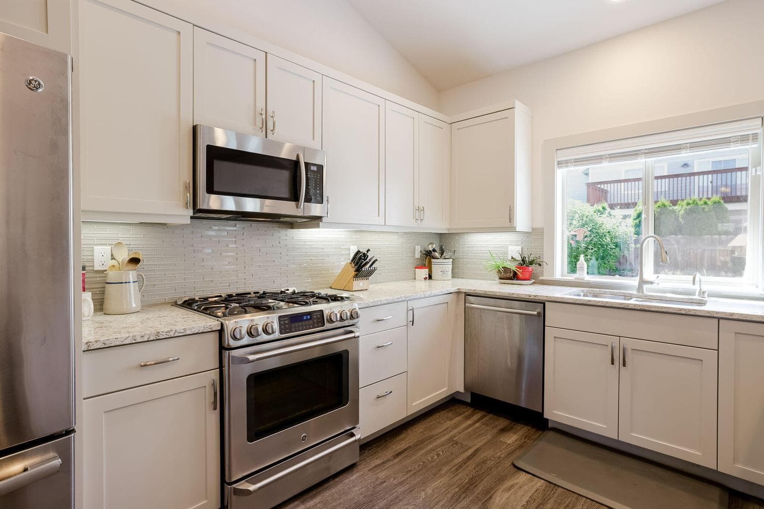 Photo of 3776 SW Wickiup Place 13 of 60