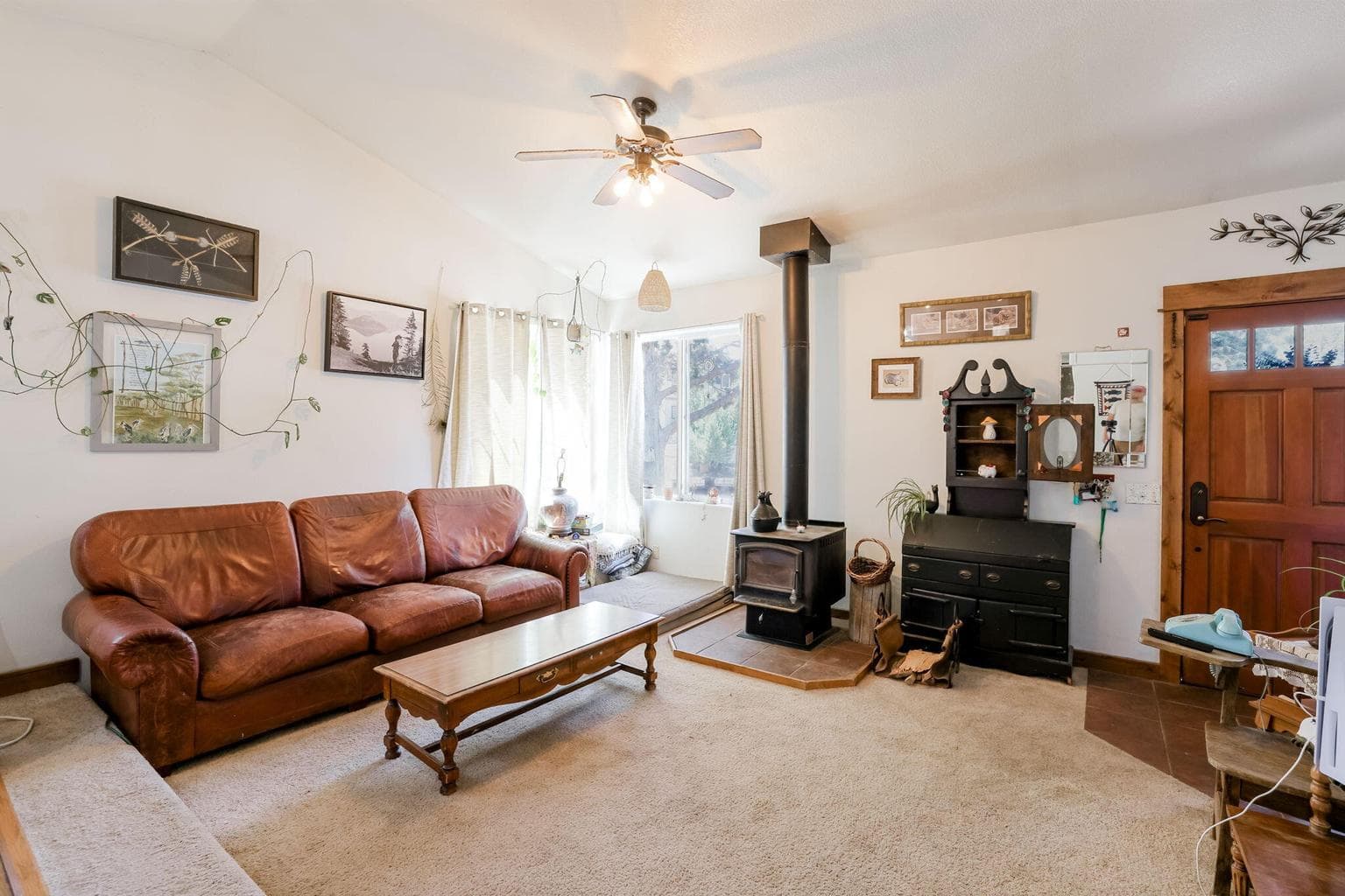 Photo of 196 SE Windance Court 7 of 35