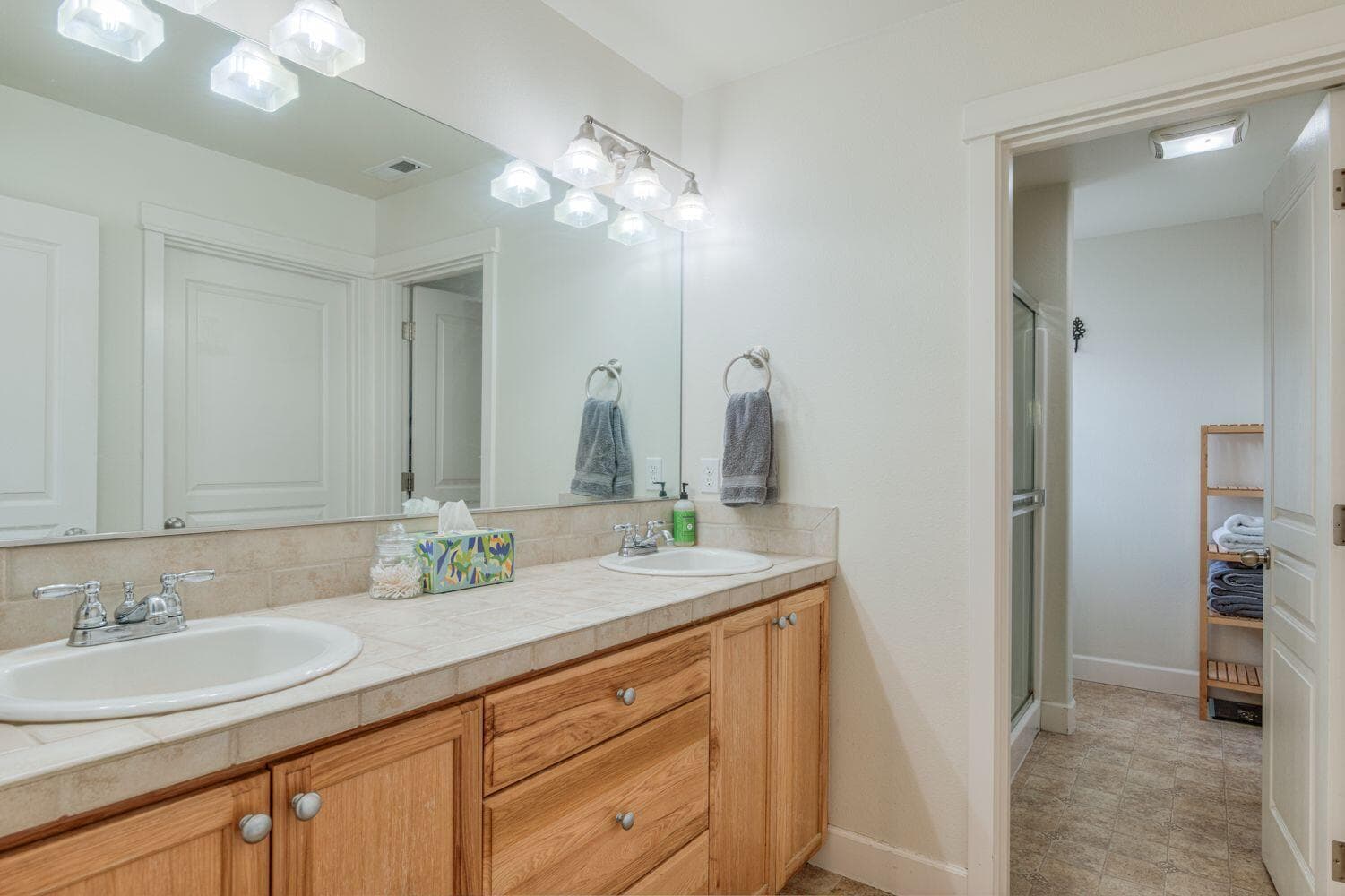 Photo of 630 NW 28th Street 16 of 35