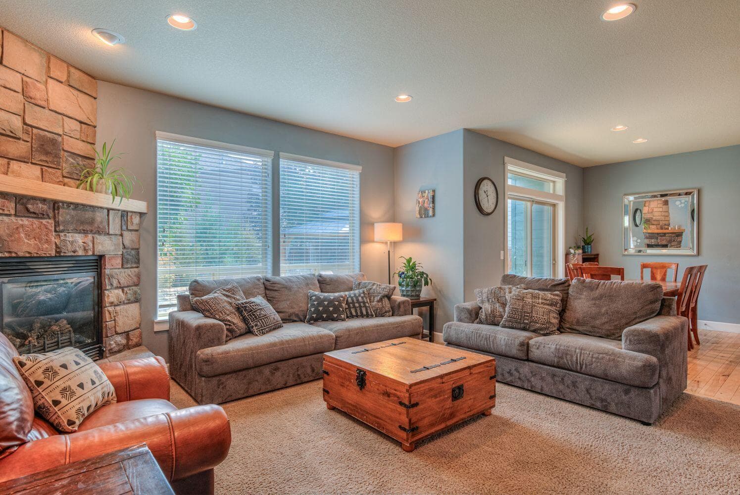 Photo of 630 NW 28th Street 11 of 35