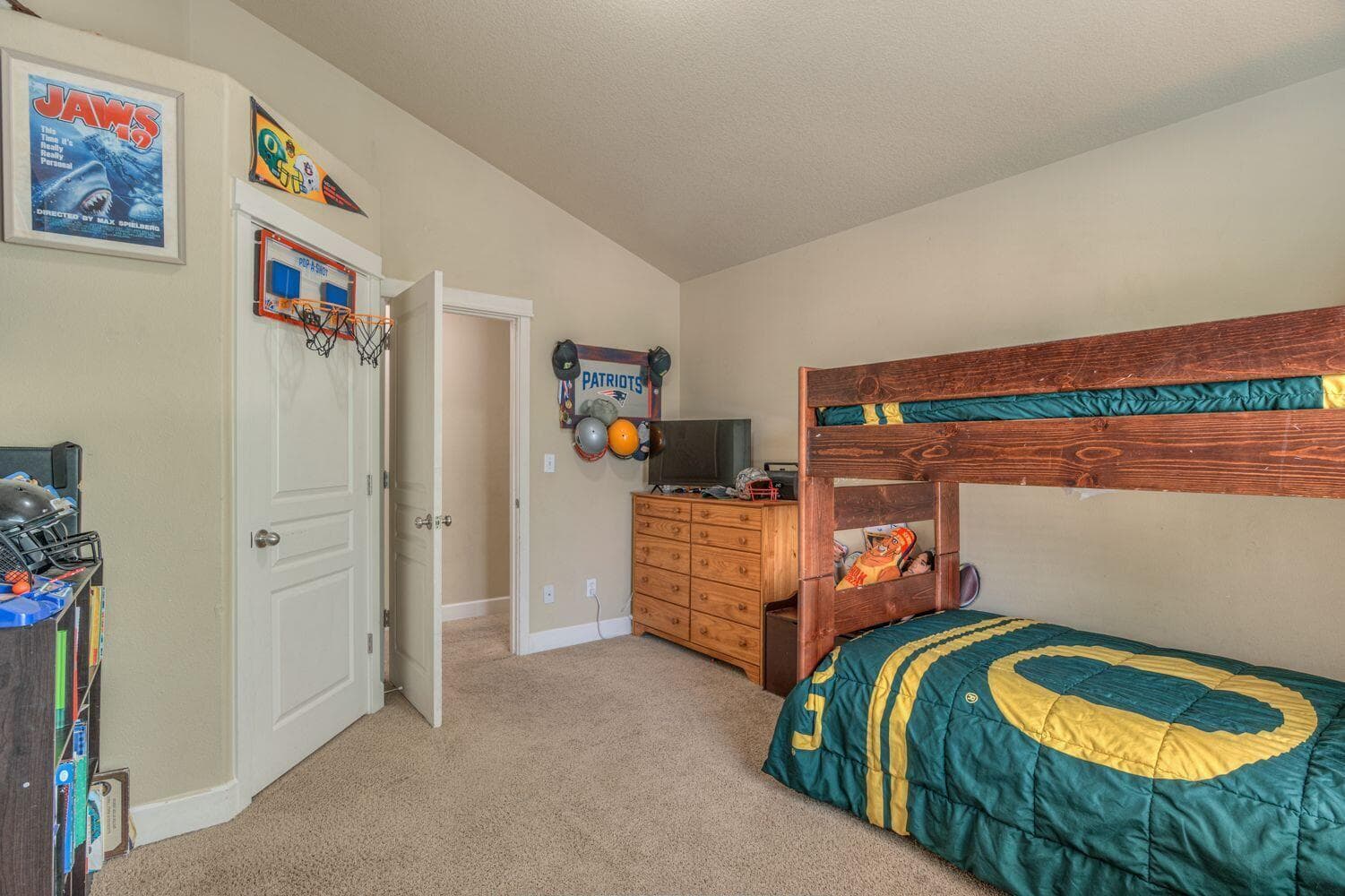 Photo of 630 NW 28th Street 19 of 35