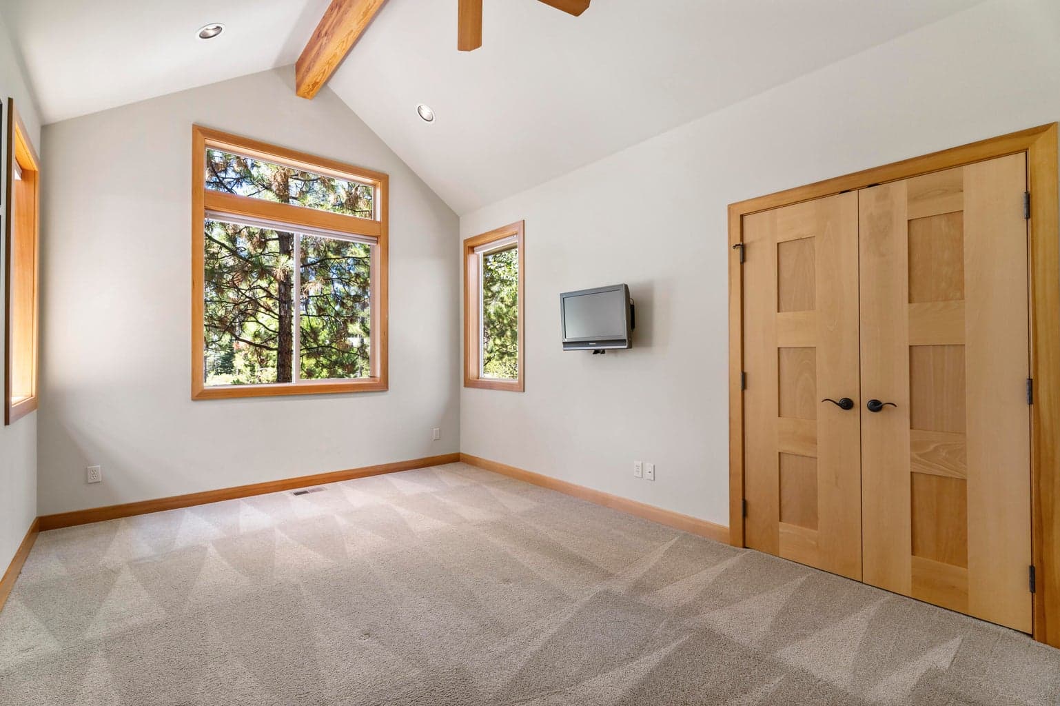Photo of 57941 Cypress Lane 21 of 39
