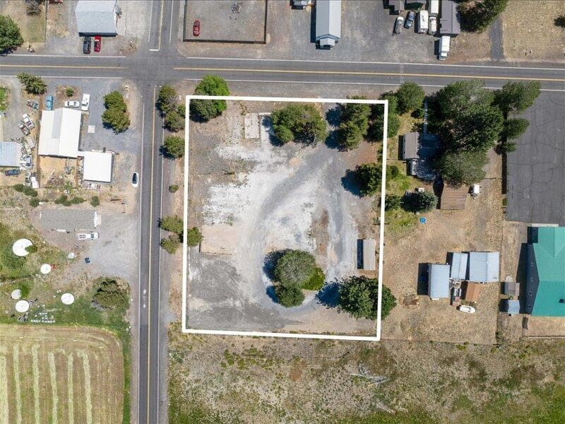 16365 3rd, La Pine, 97739