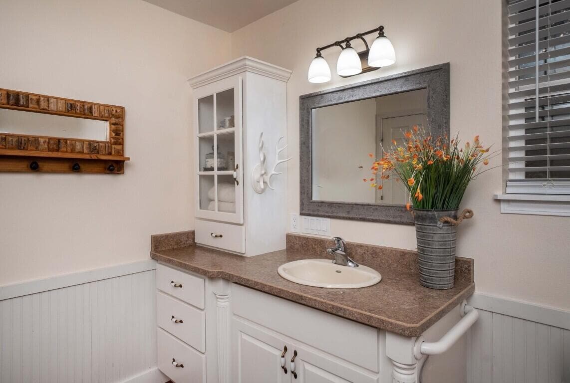 Photo of 21260 Limestone Avenue 15 of 36