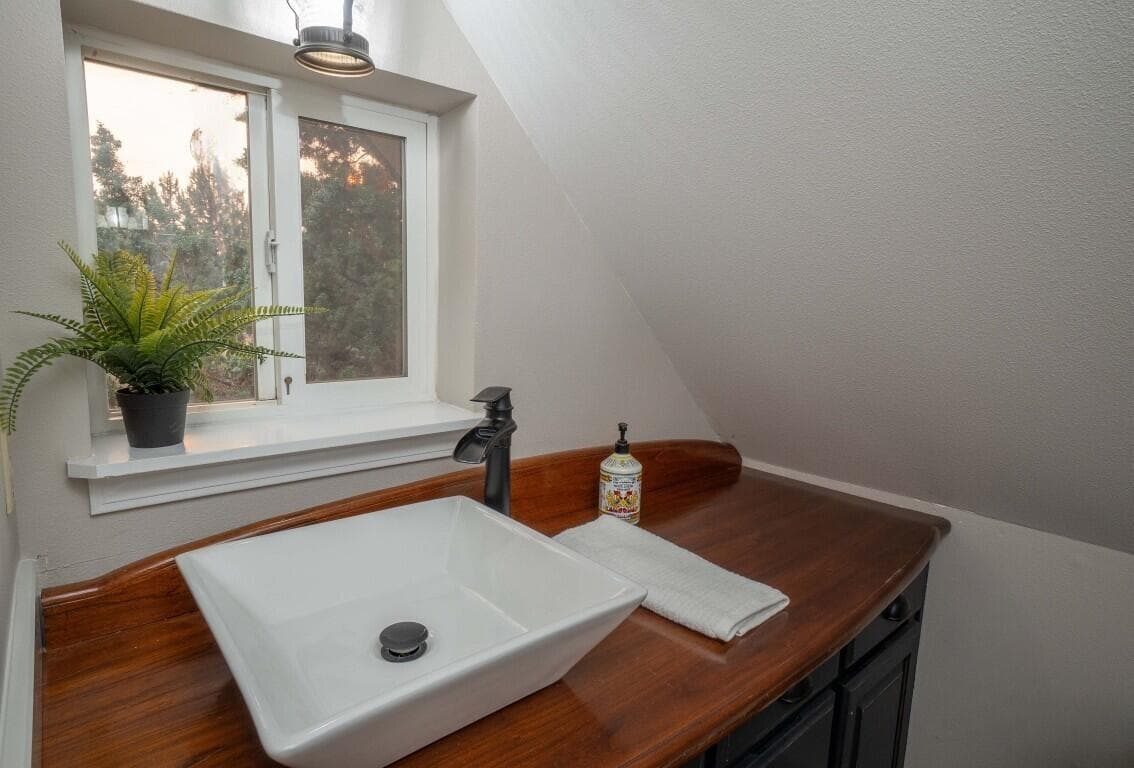 Photo of 21260 Limestone Avenue 20 of 36