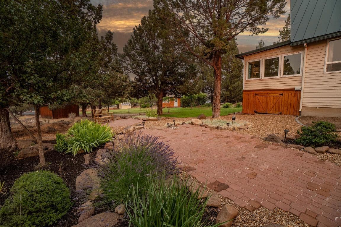 Photo of 21260 Limestone Avenue 27 of 36
