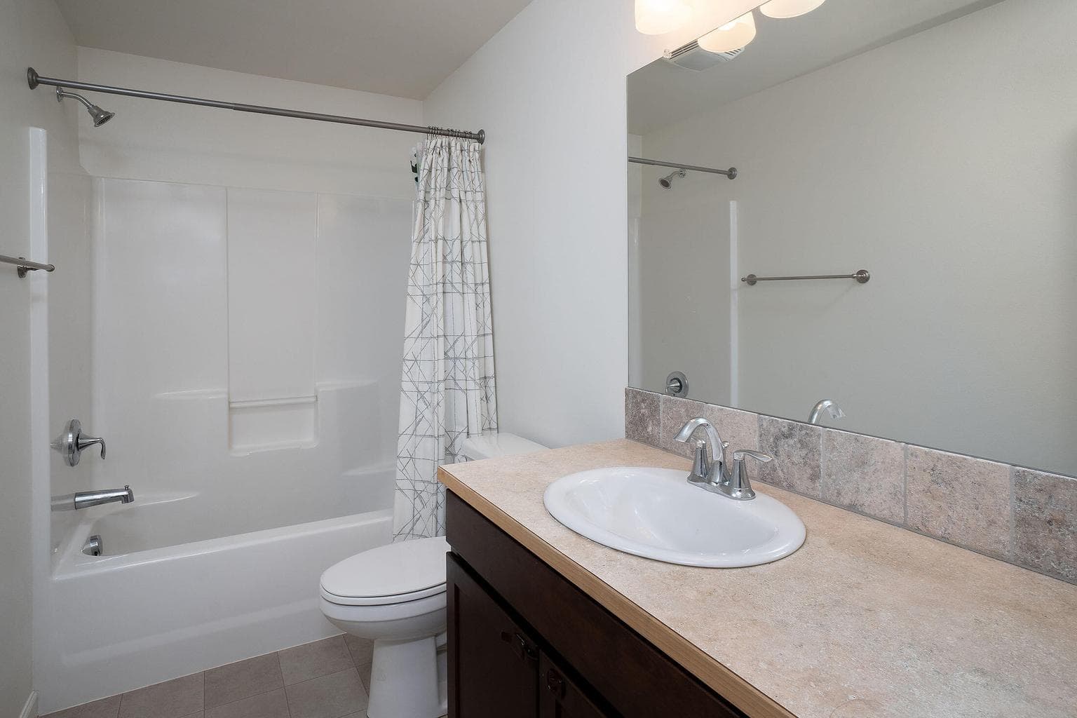 Photo of 20517 Dylan Loop 16 of 18