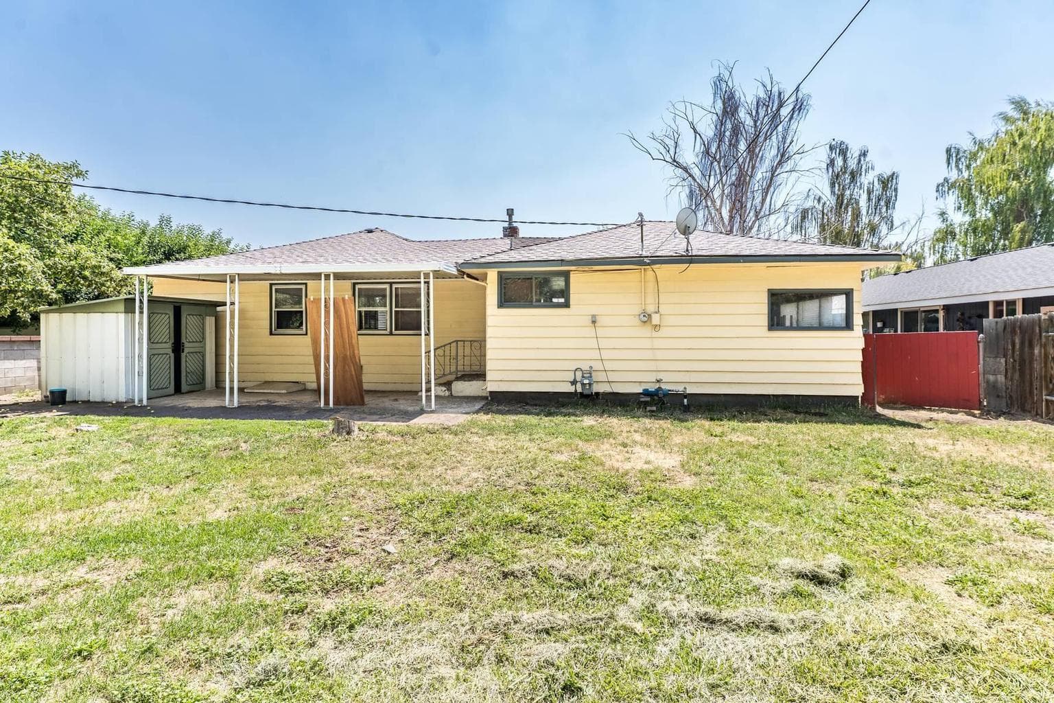 Photo of 555 NW 4th Street 16 of 20
