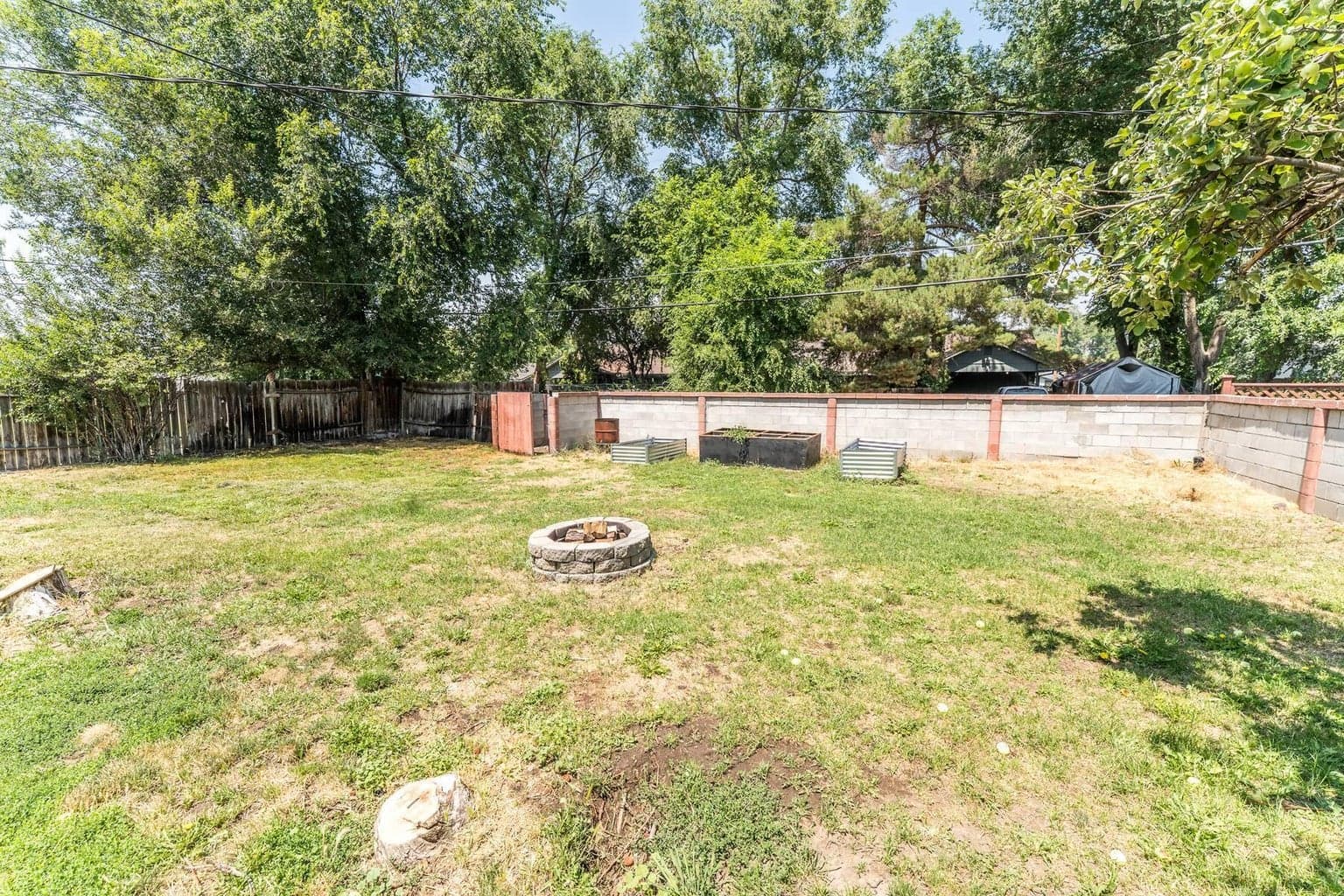 Photo of 555 NW 4th Street 18 of 20
