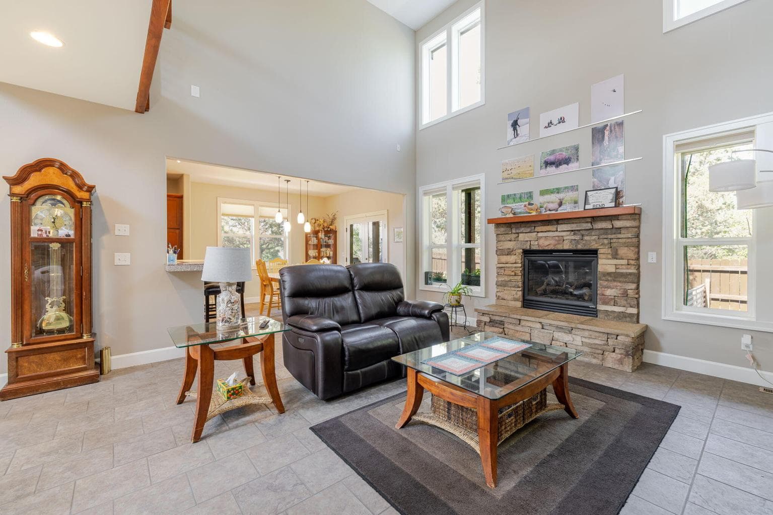 Photo of 63225 NE Eastview Drive 9 of 37
