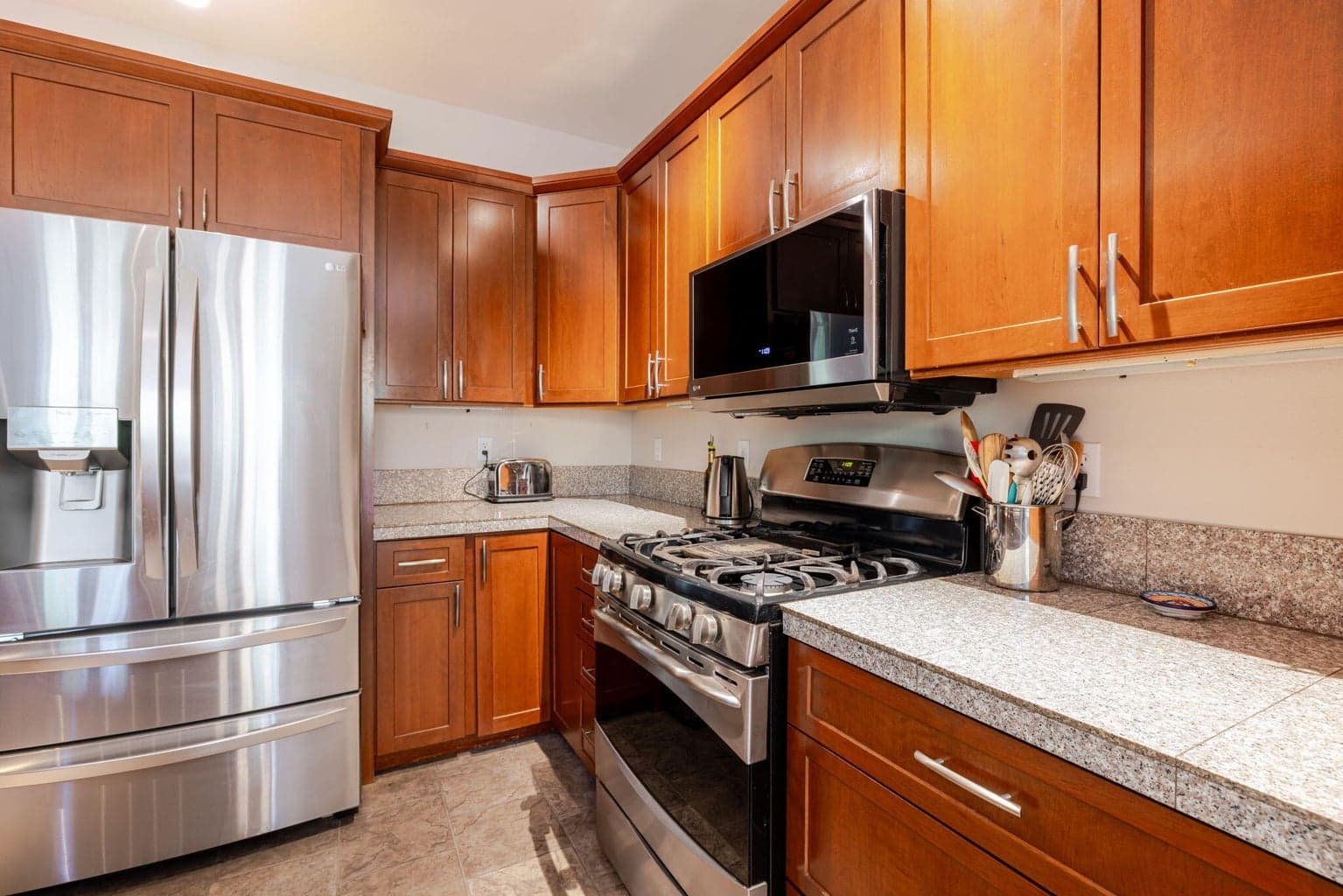 Photo of 63225 NE Eastview Drive 14 of 37