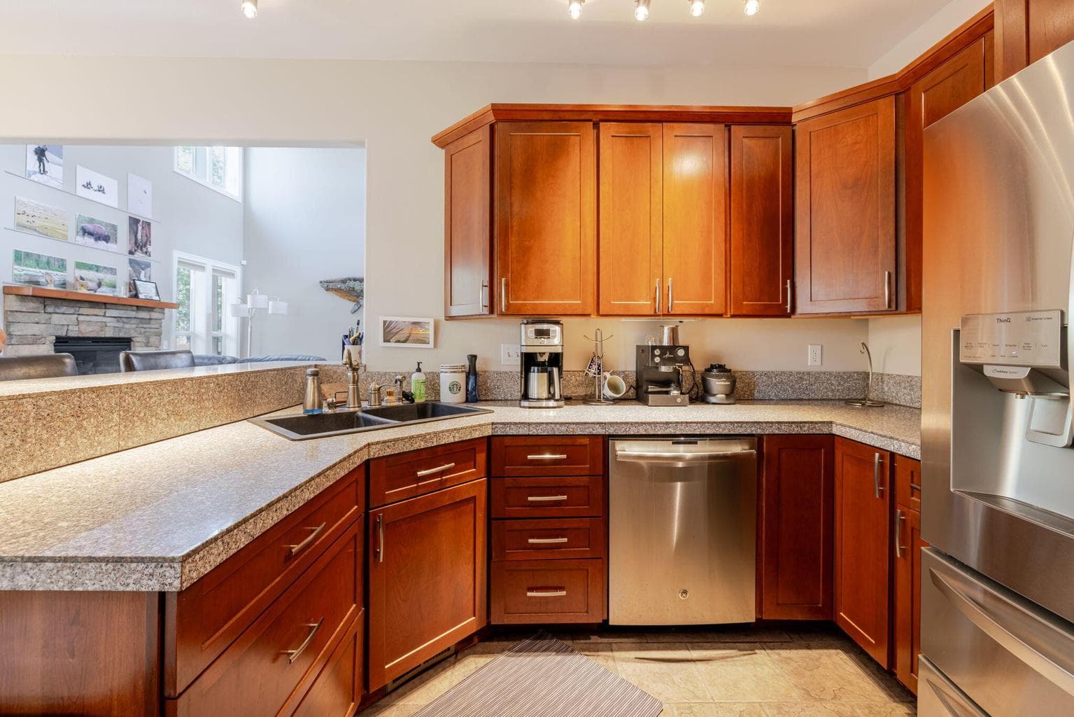 Photo of 63225 NE Eastview Drive 16 of 37