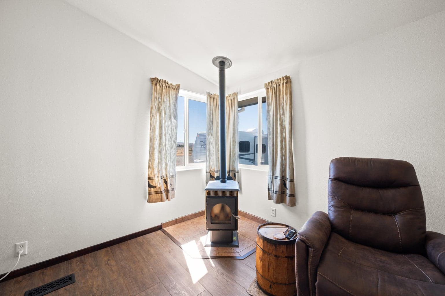 Photo of 6485 SE Riordan Road 10 of 61
